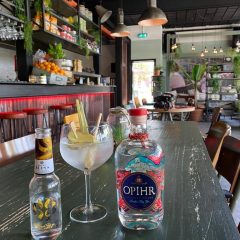 De_Oude_Telefooncentrale_Bij_Puur_binnenkijken_gin_tonic